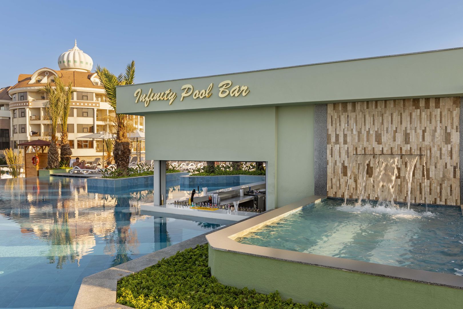 Kirman Belazur Resort & Spa – Zwembadbar, Bogazkent