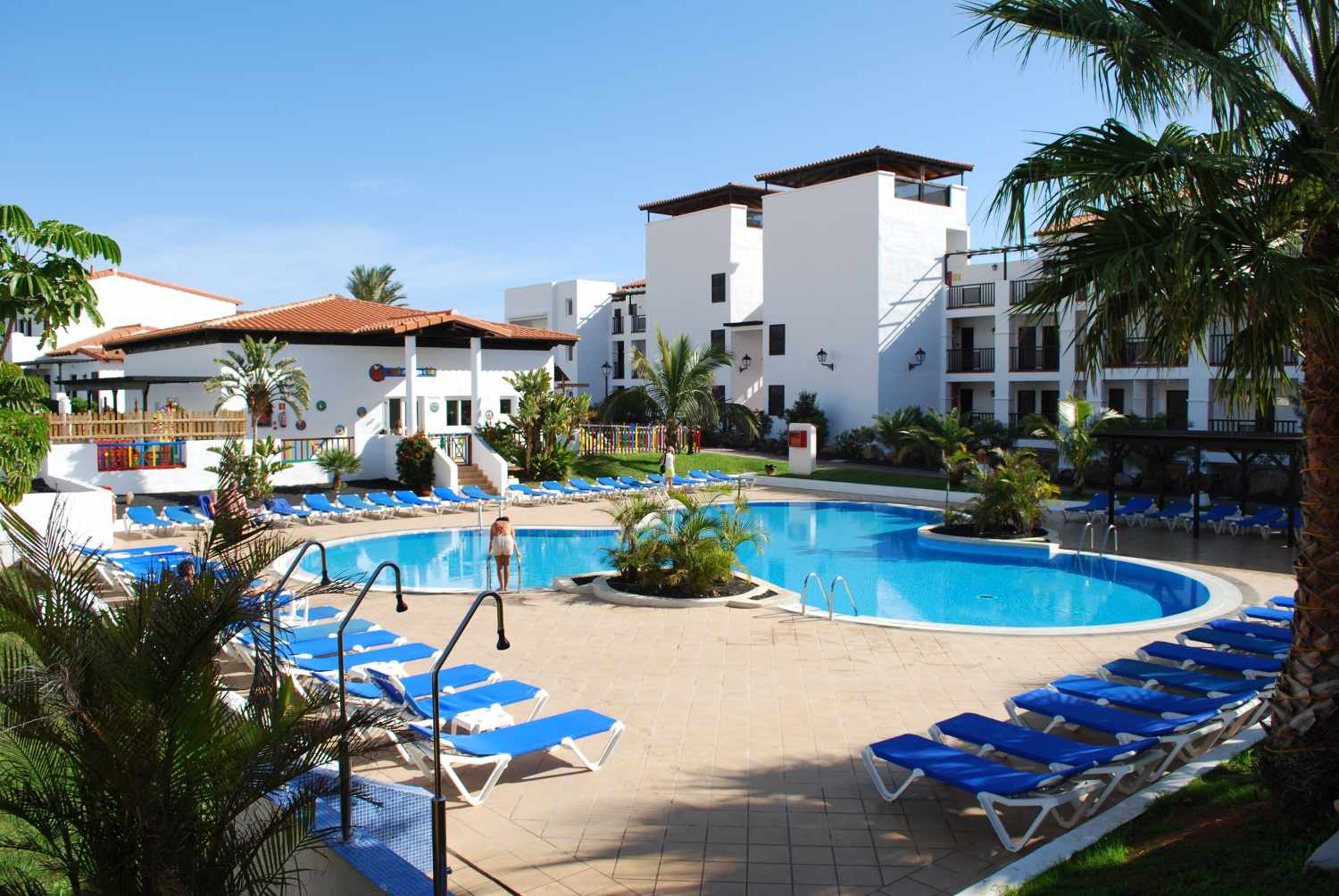 TUI Magic Life Fuerteventura – Zwembad met ligbedden, Esquinzo
