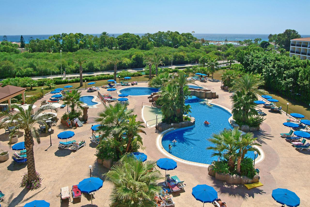 Nissiana Hotel – Zwembaden met palmen, Ayia Napa