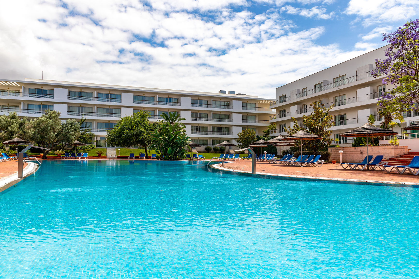 Marina Club Lagos Resort cover