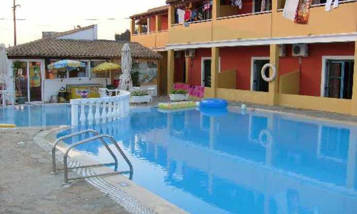 Alexis Pool Apartments