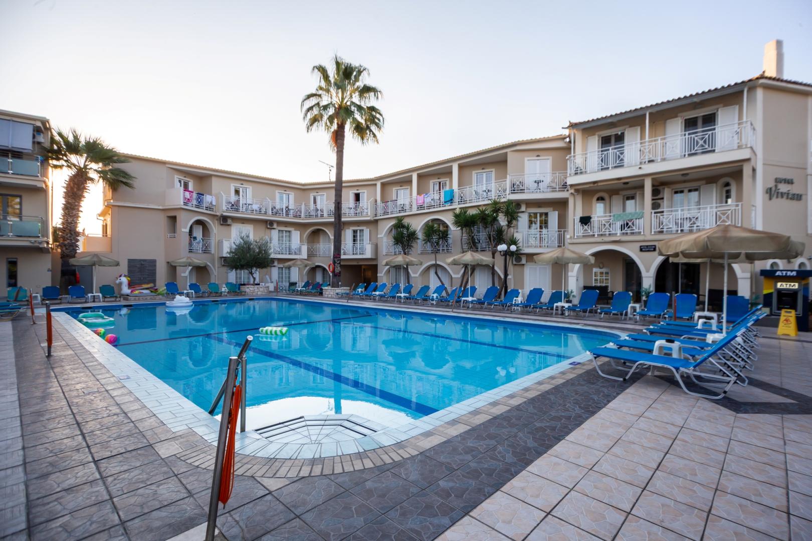 Vivian Hotel