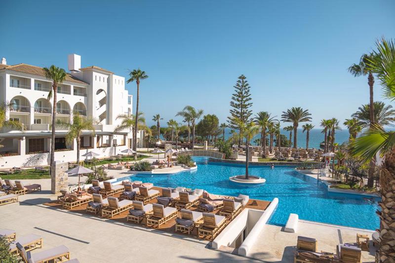 DAIA Slow Beach Hotel Conil – Zwembad met palmen, Conil de la Frontera