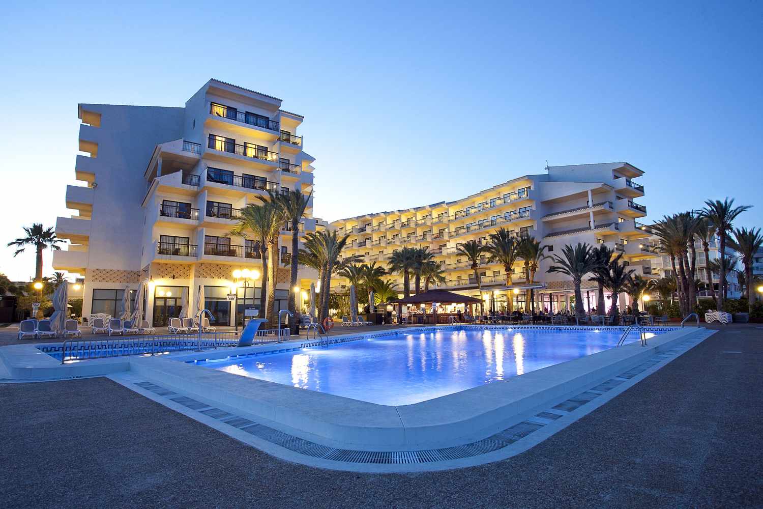 Cap Negret – Hotel bij schemer, Altea