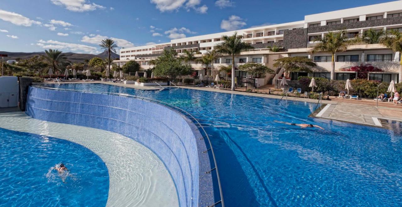 Hotel Costa Calero Thalasso & Spa – Zwembad met palmen, Puerto Calero
