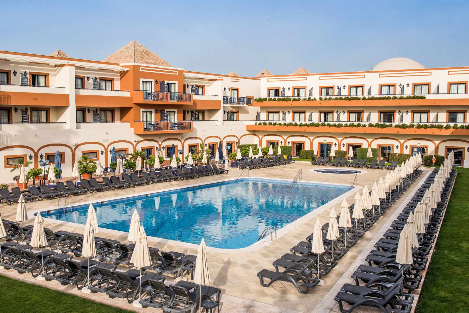 Vila Galé Tavira – Zwembad en hotel, Tavira
