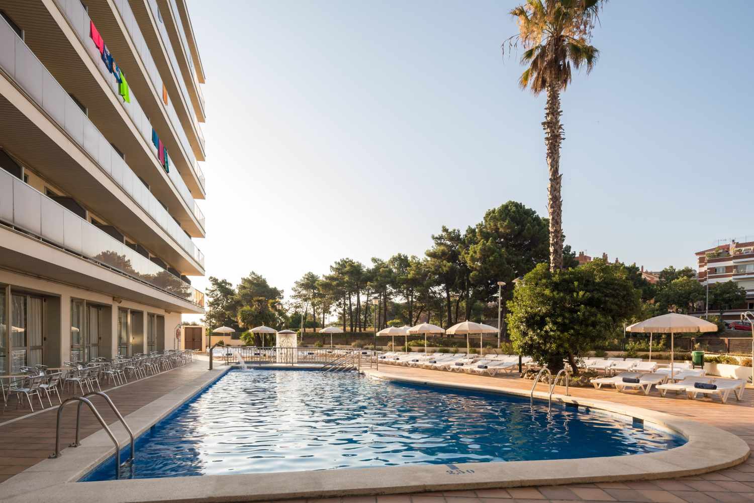 htop Royal Star – Zwembad met palm, Lloret de Mar