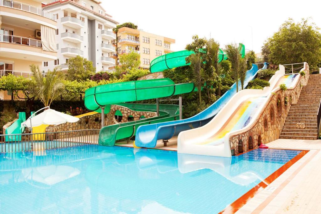 Calimera Sunpark Alanya – Zwembad met glijbanen, Alanya