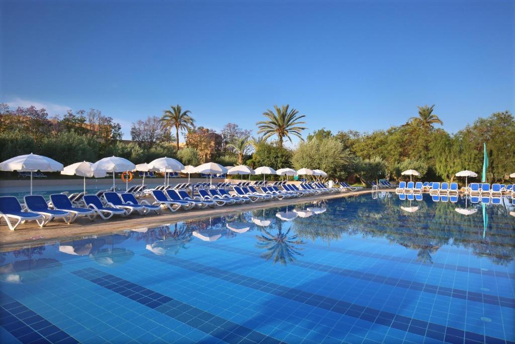 Valeria Family Madina Club Resort – Zwembad met parasols, Marrakech