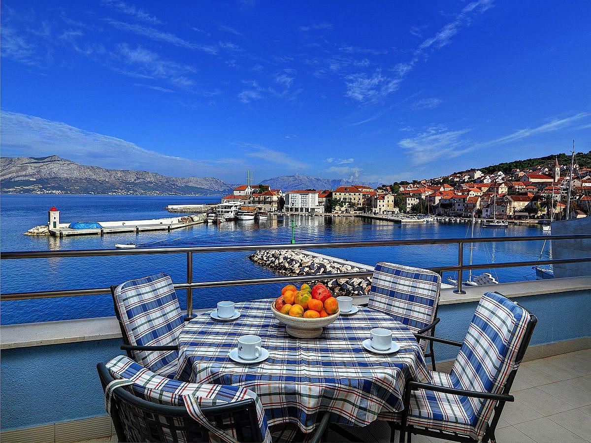 Hotel Pastura – Balkon met baaiuitzicht, Postira