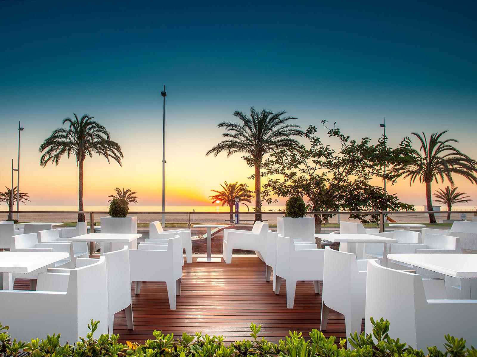 RH Bayren Hotel & Spa – Terras bij zonsondergang, Playa de Gandia