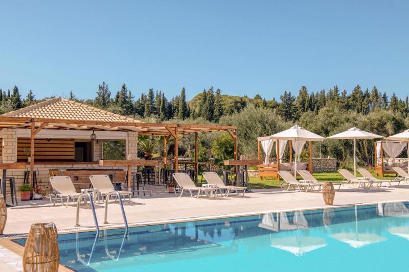 Ekati Mare Lifestyle Resort – Zwembad met bar, Kavos