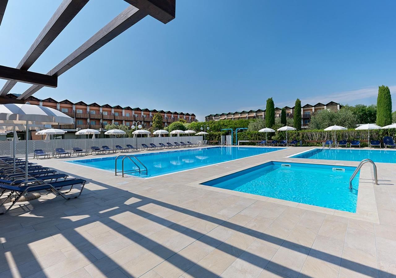 Iseolago Hotel – Zwembad en hotel, Iseo
