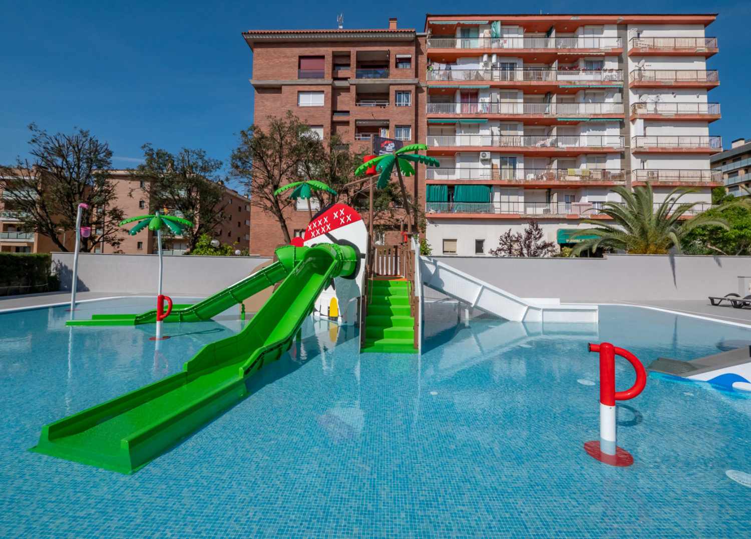 Fenals Garden – Glijbaan in zwembad, Lloret de Mar