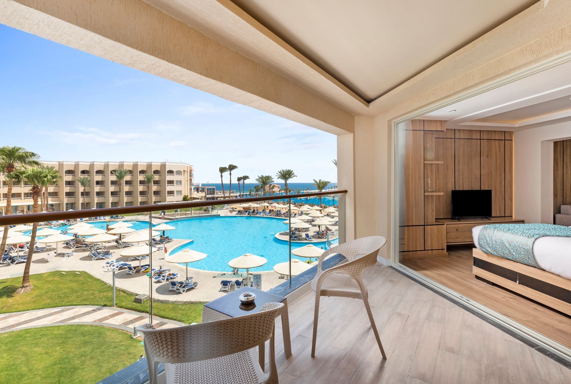 Beach Albatros Resort – Balkon met zwembadzicht, Hurghada
