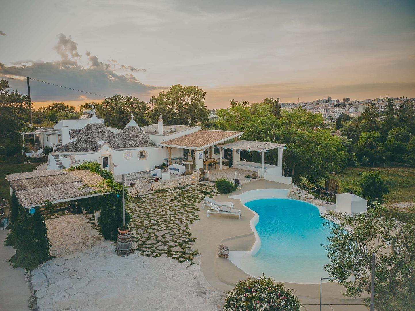 Trulli Terra Magica B&B – Trulli met zwembad, Putignano