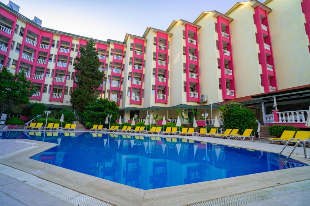 Bieno Club SVS – Zwembad bij roze hotel, Mahmutlar