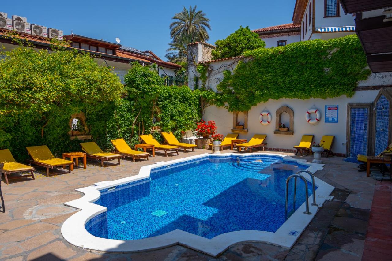 Aspen Hotel – Zwembad met ligbedden, Antalya