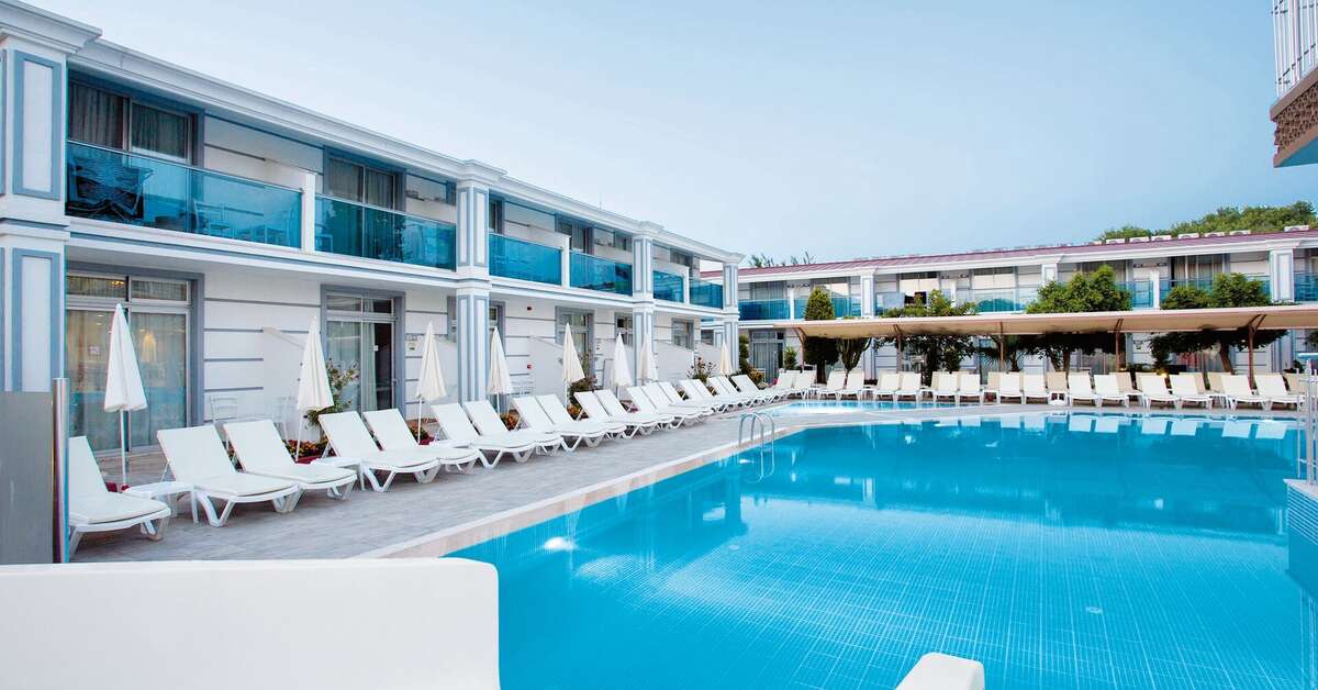 Sun Club Side, Side