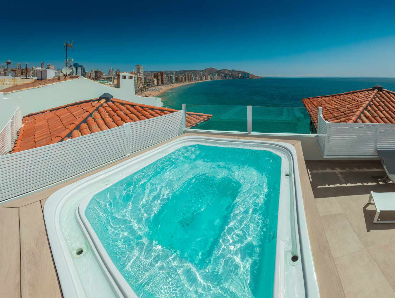 Gastrohotel RH Canfali – Dakterras met bubbelbad, Benidorm