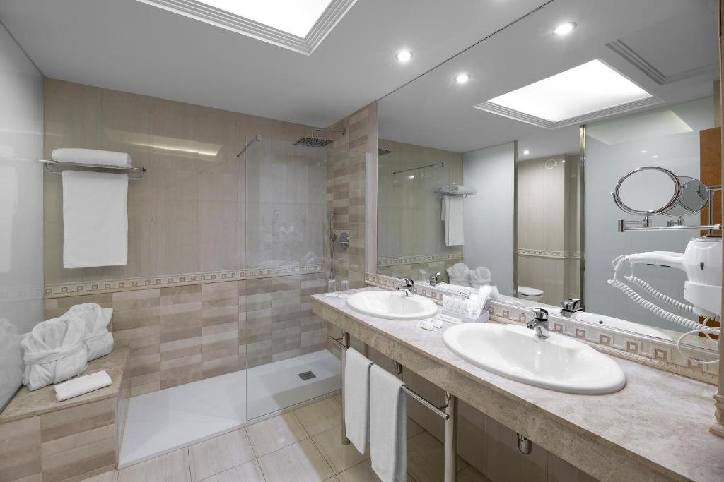 Elba Vecindario Aeropuerto Business & Convention Hotel – Badkamer, Vecindario