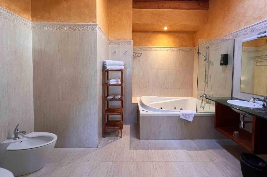 Hotel Estela Del Arte – Badkamer, Sitges