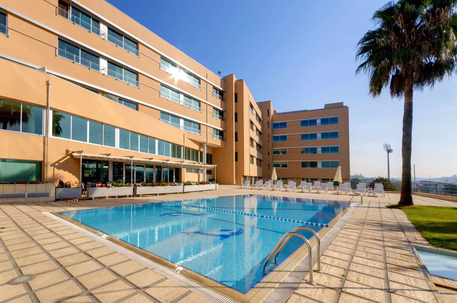 TRYP by Wyndham Porto Expo Hotel – Zwembad met palm, Porto