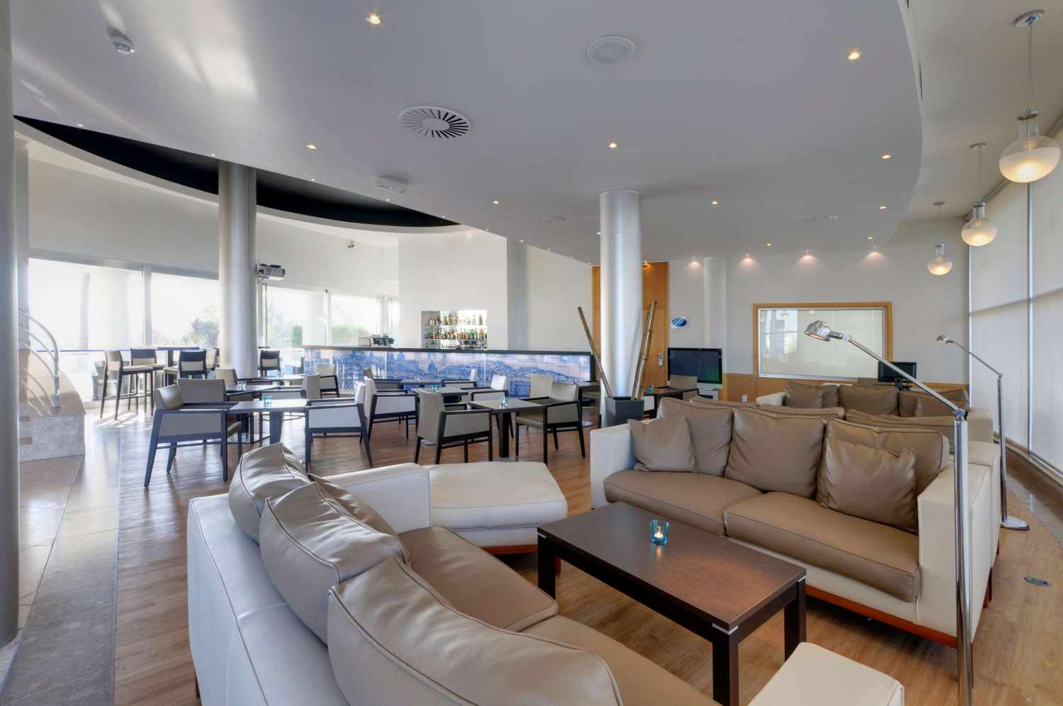 TRYP by Wyndham Porto Expo Hotel – Lounge met banken, Porto