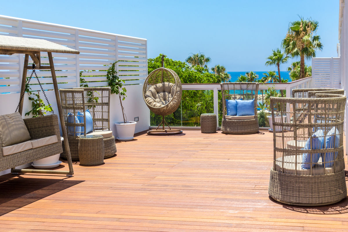 Lordos Beach Hotel & Spa – Terras met uitzicht, Larnaca