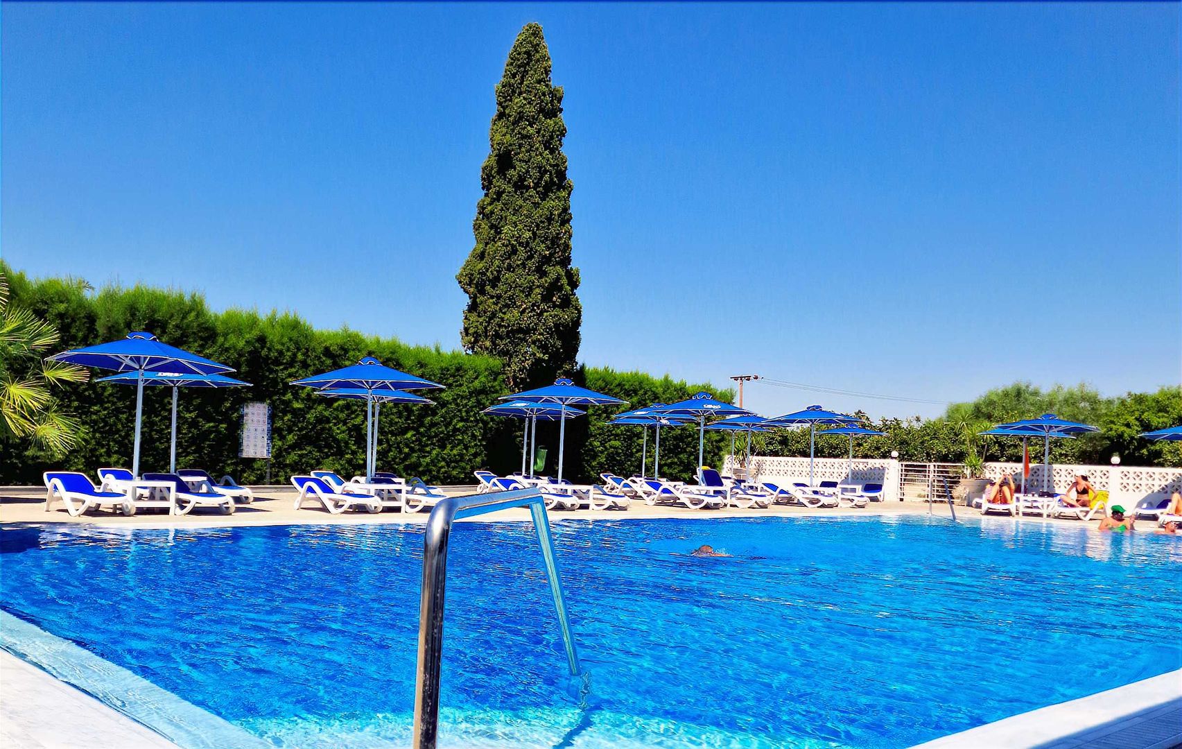 Sveltos Hotel – Zwembad in zon, Oroklini