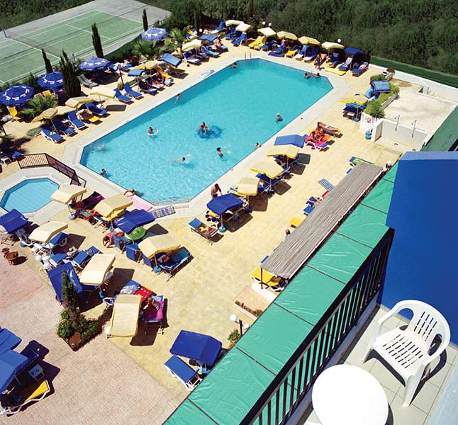 Kapetanios Bay Hotel – Zwembad van boven, Protaras