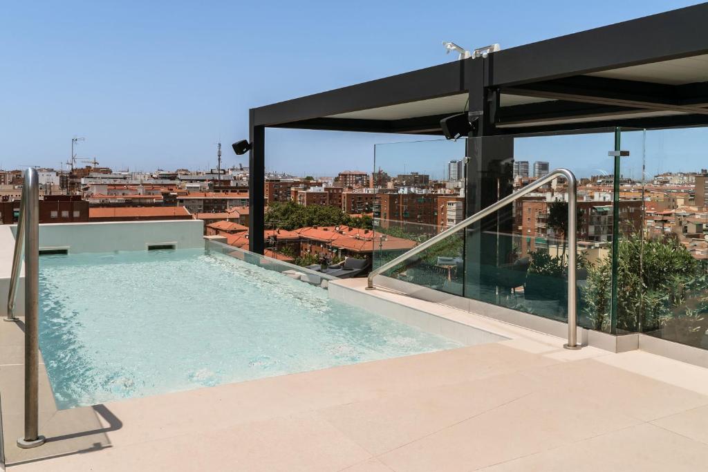 H10 Tribeca – Dakterras met zwembad, Madrid