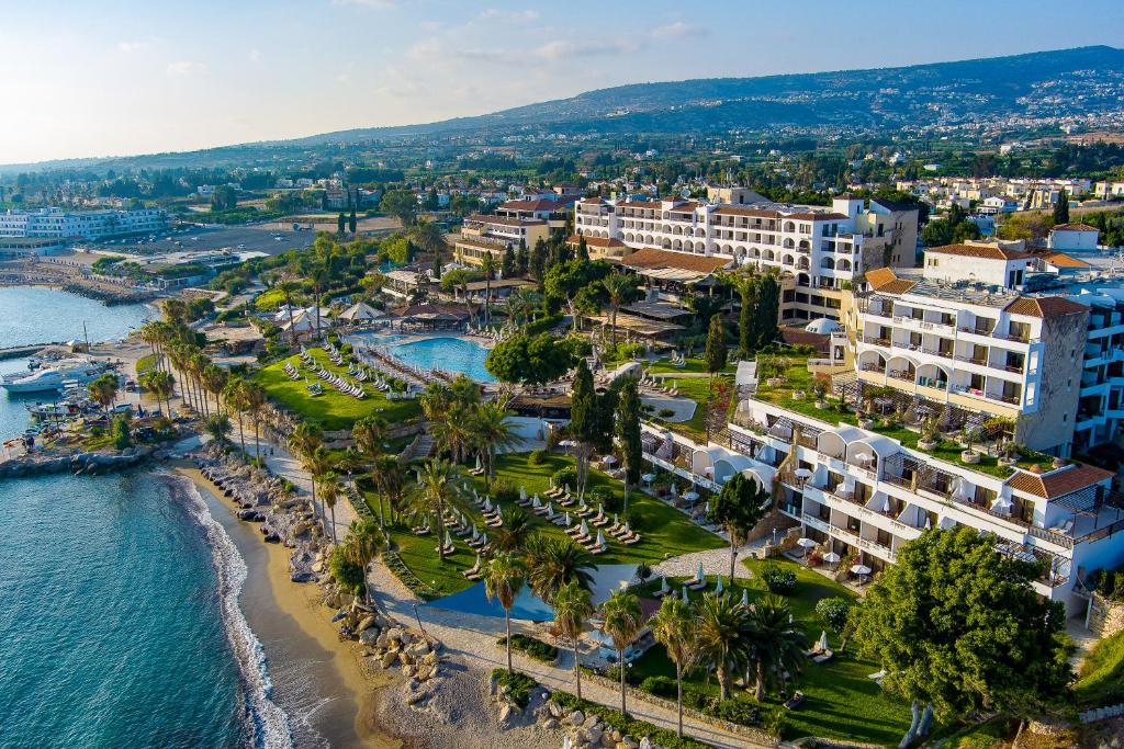 Coral Beach Hotel & Resort, Coral Bay