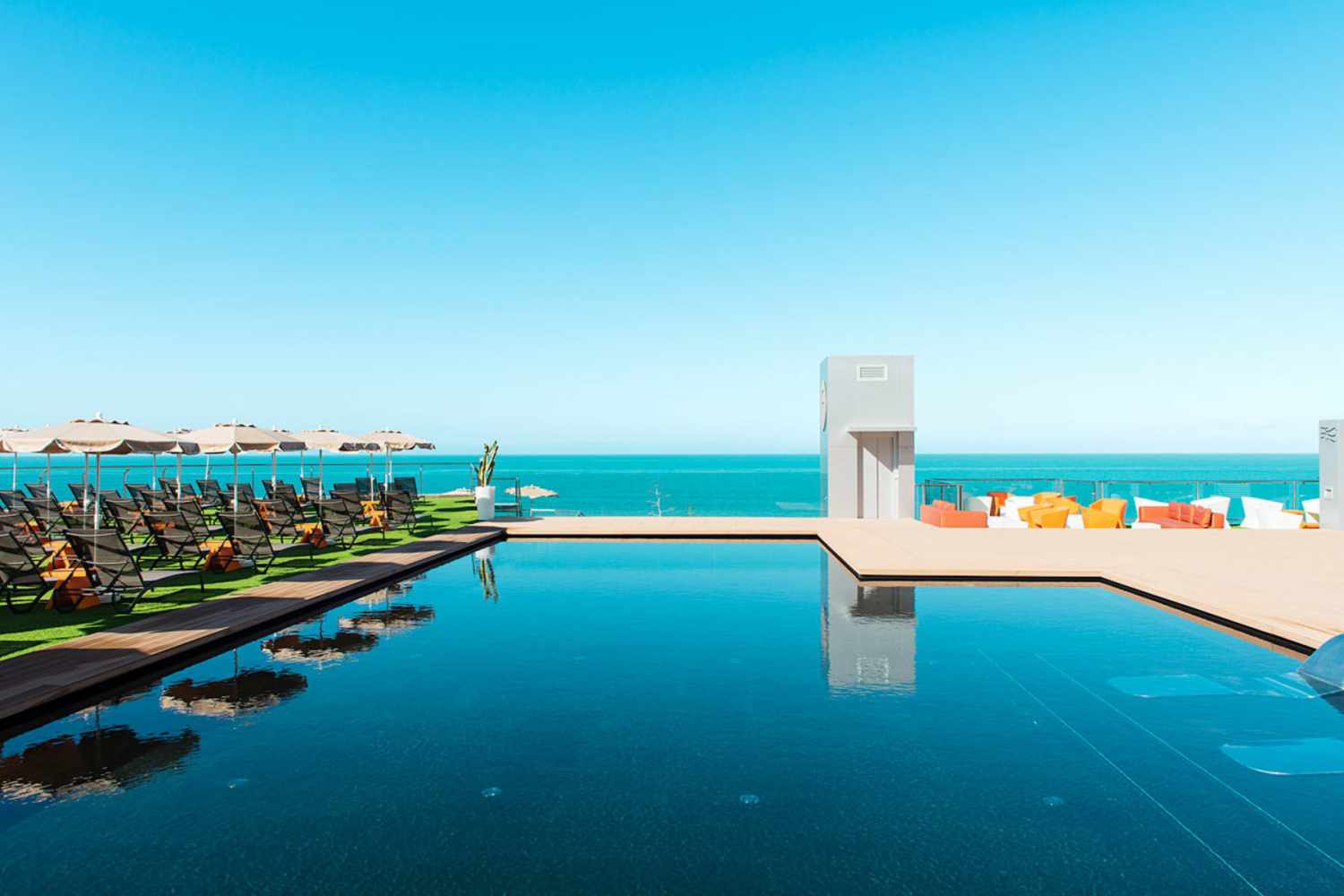 Riviera Vista – Infinity pool aan zee, Playa del Cura