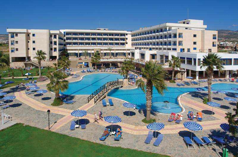 Ascos Coral Beach Hotel – Zwembaden met brugje, Paphos