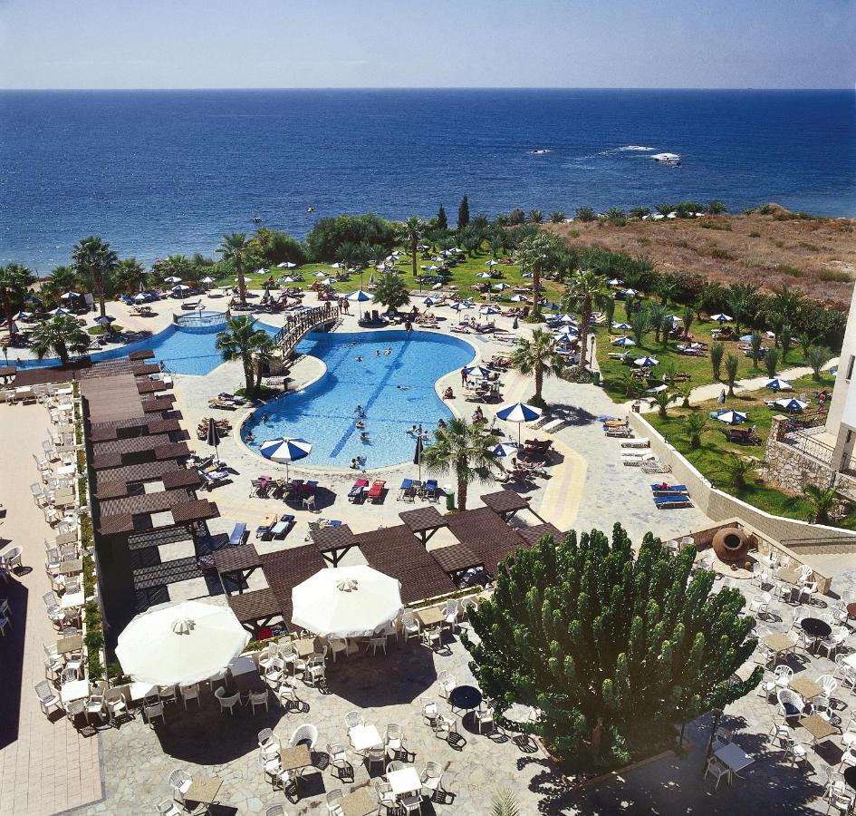 Ascos Coral Beach Hotel – Zwembaden van boven, Paphos