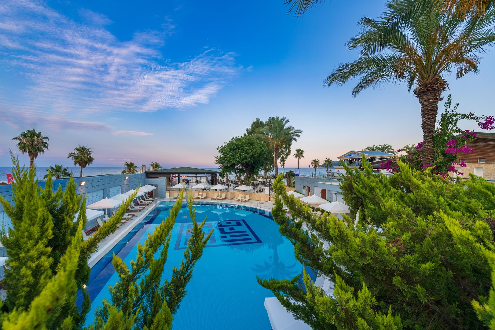 Sealife Kemer Resort Hotel – Zwembad met zeezicht, Kemer