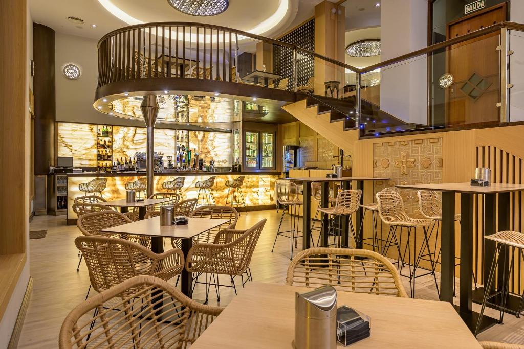 Saray – Bar, Granada