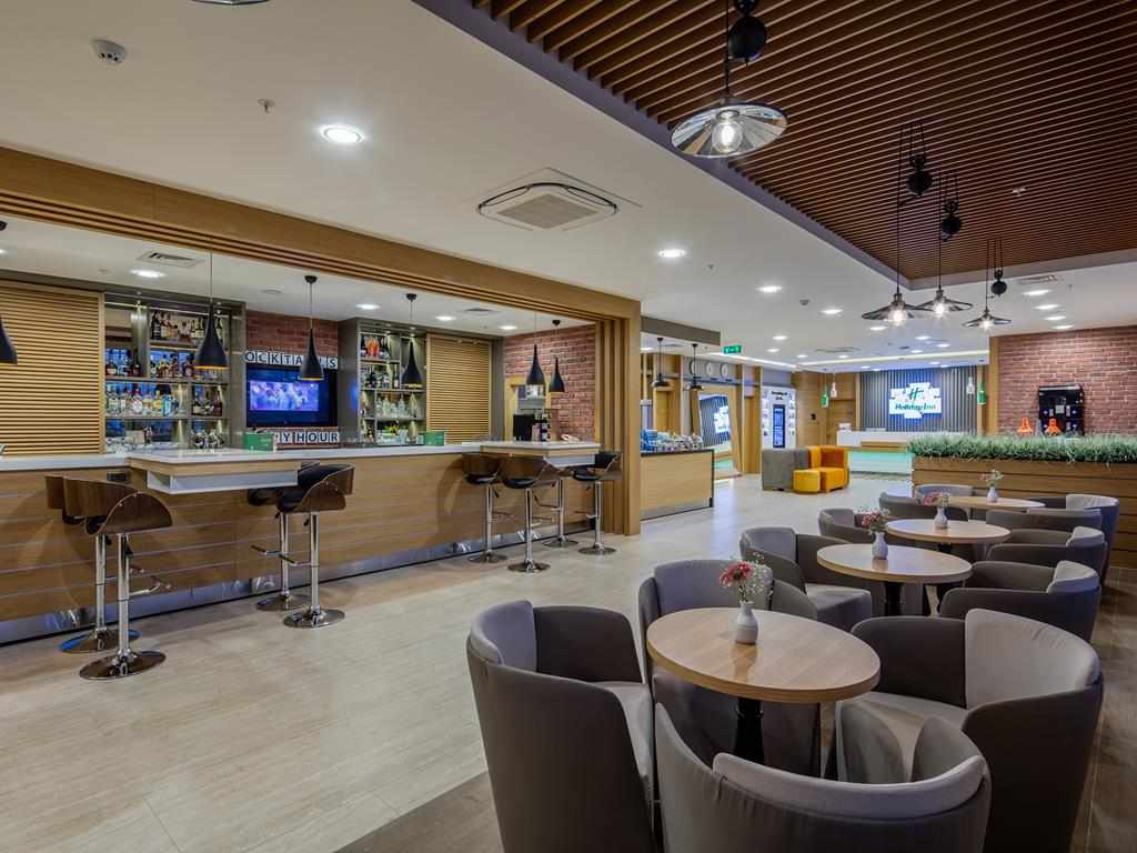 Holiday Inn Antalya - Lara – Bar, Antalya