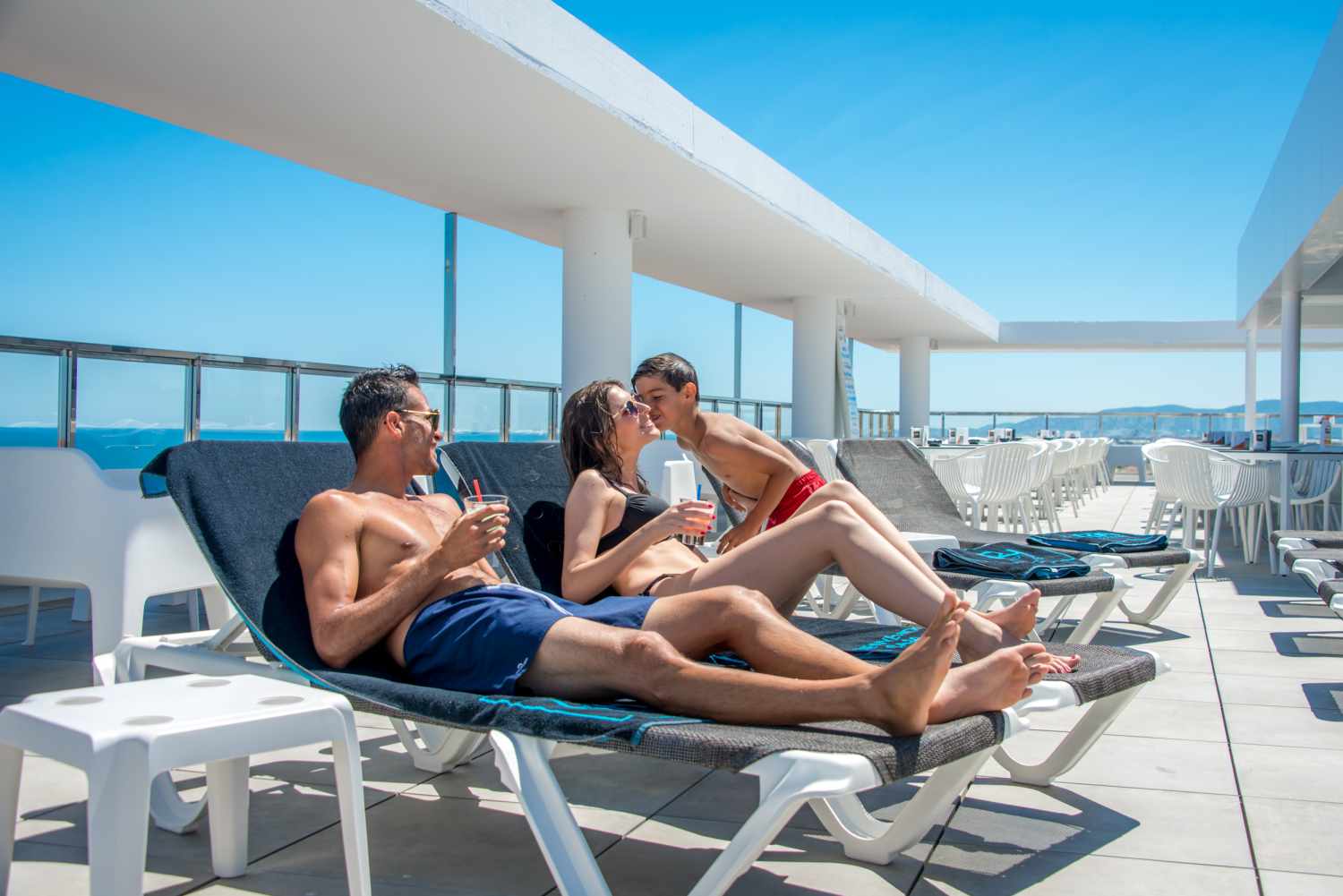 RH Hotel Vinaros Playa – Dakterras met ligbedden, Vinarós