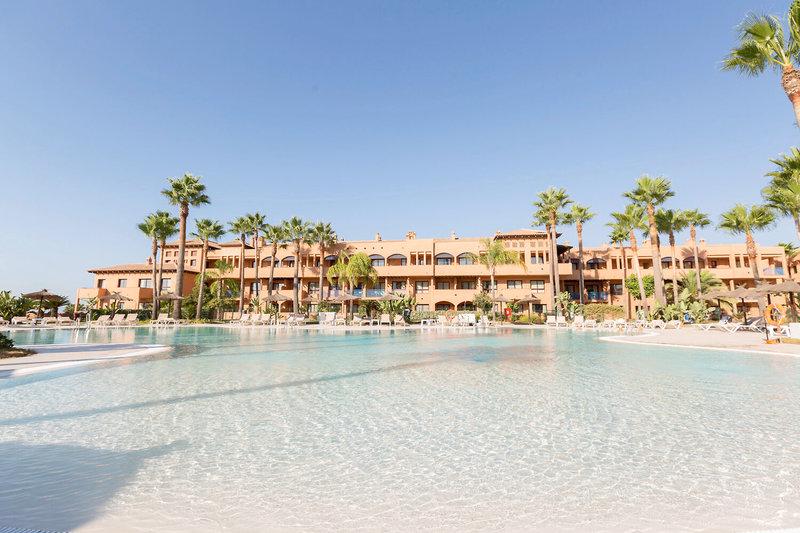 Bakour Oh Nice Costa del Sol – Zwembad met palmenrij, Benahavis