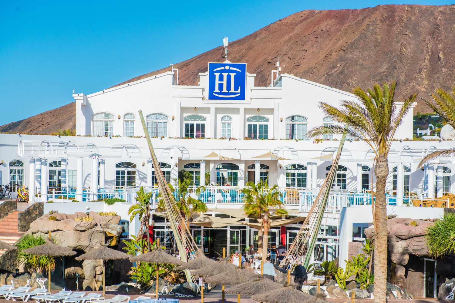 HL Paradise Island Hotel – Gevel met vulkaan, Playa Blanca