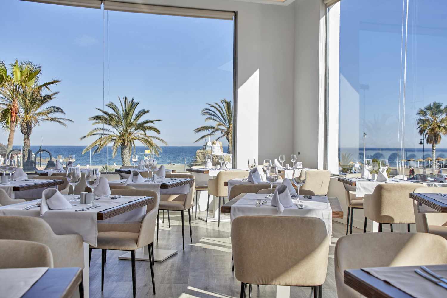Ibersol Torremolinos Beach – Restaurant met zeezicht, Torremolinos