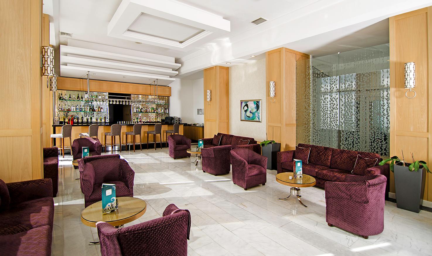 Korumar Hotel De Luxe – Bar, Kusadasi