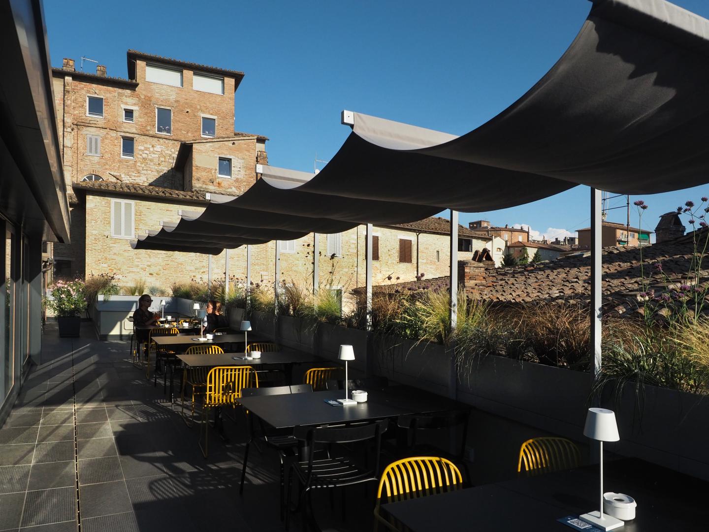 Priori Secret Garden – Terras met overkapping, Perugia