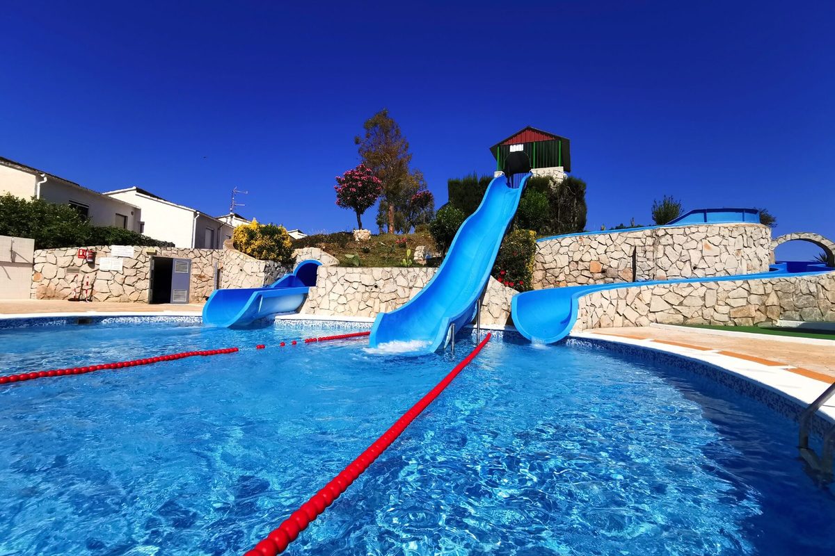 Aparthotel & Spa Acualandia – Glijbanen in zwembad, Peñiscola