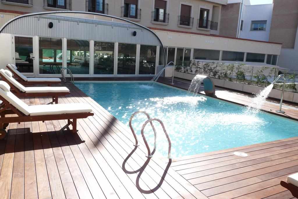 Sercotel Guadiana – Zwembad met houten terras, Ciudad Echt