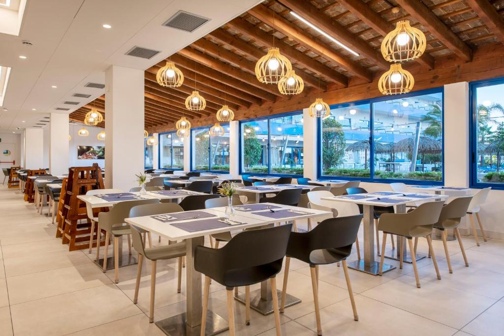 Hotel Tahití Playa – Restaurant, Santa Susanna