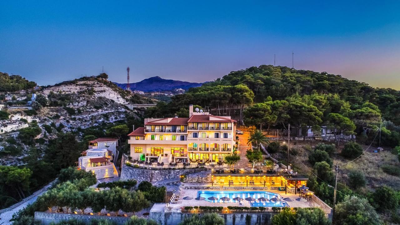 Forest Park – Hotel bij avond, Rethymnon