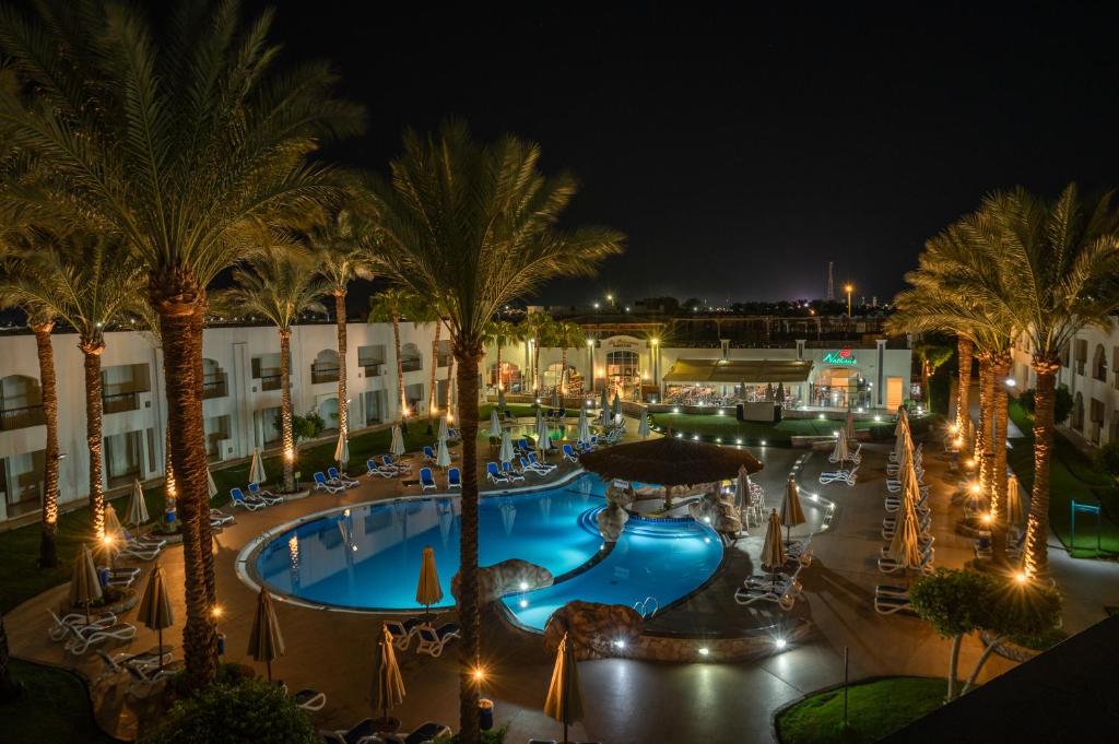 Xperience St. George Homestay – Zwembad bij avond, Sharm el Sheikh